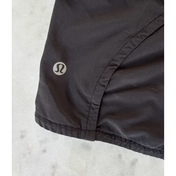 Lululemon Speed Up Shorts Black Women's Size 6 Low Rise Inseam 4" - Picture 3 of 6